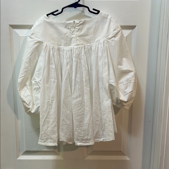 Nikolia White Top - Picture 5 of 13